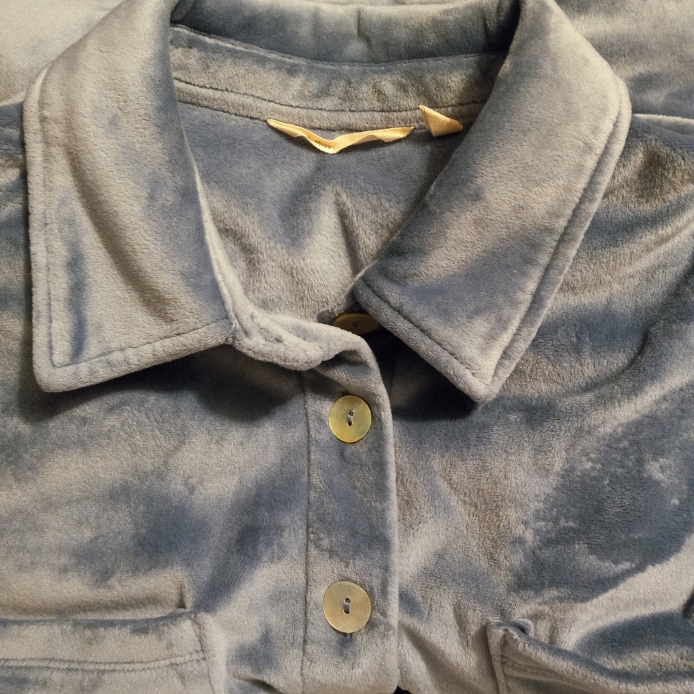 Velvet/Velour Top Button Down top 🧾📷